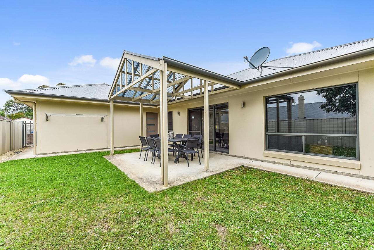 Accommodation On Lansell 1 Being Unit 1 Of 6 Lansell Street Mount Gambier Exterior photo